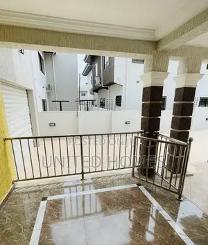 5bdrm House in Adenta for sale