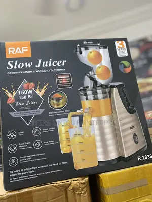 Neatly Sealed Slow Juicer