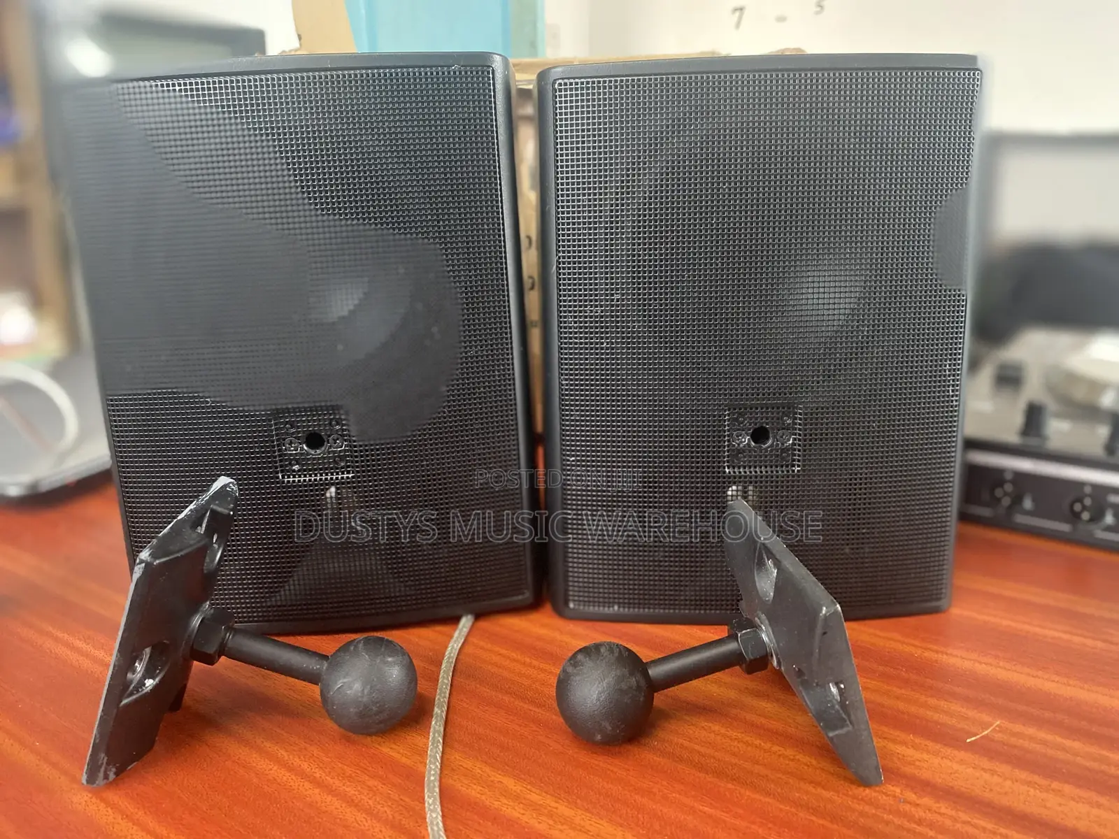 JBL Control 25T