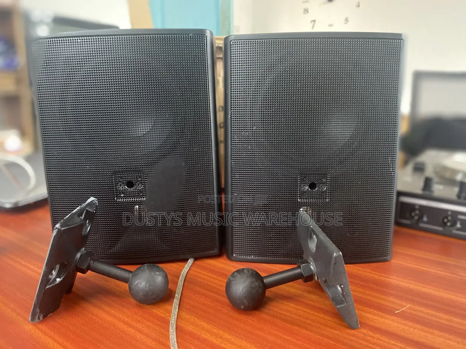 JBL Control 25T