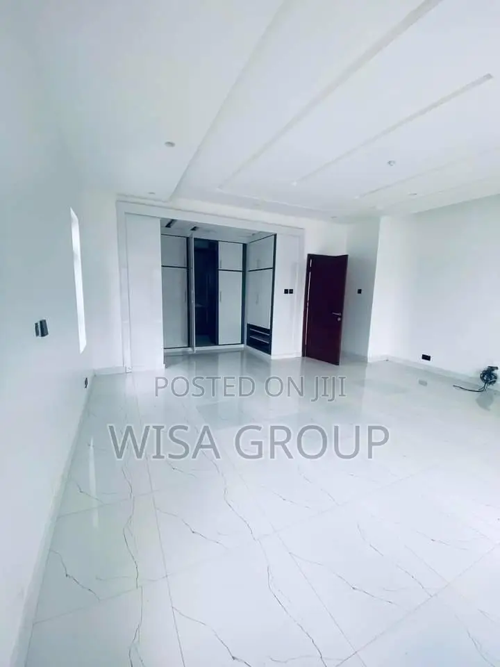 5bdrm Duplex in Wisa Groups, Accra Metropolitan for sale
