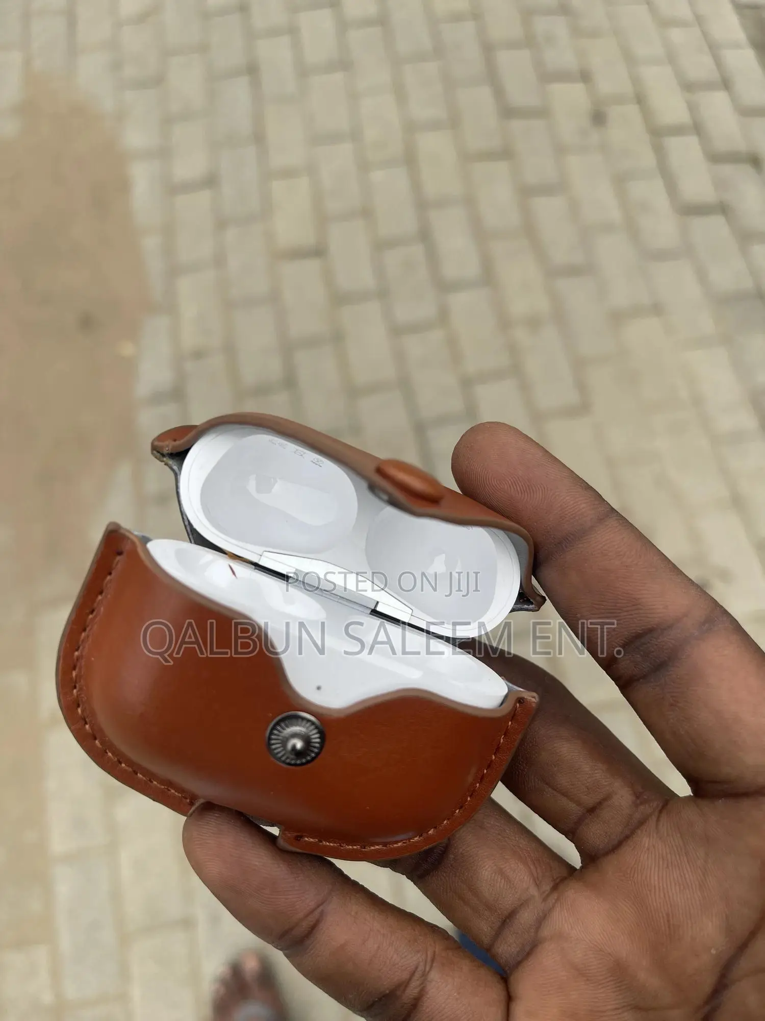 Original and Brand-New Apple Airpods Pro 2nd Generation With Free Case