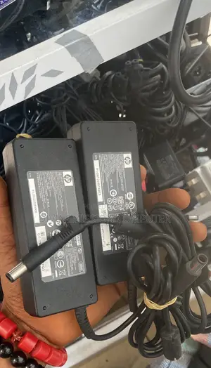 Hp Big Pin Uk  Used (19v—4.74A)90w Laptop Chargers