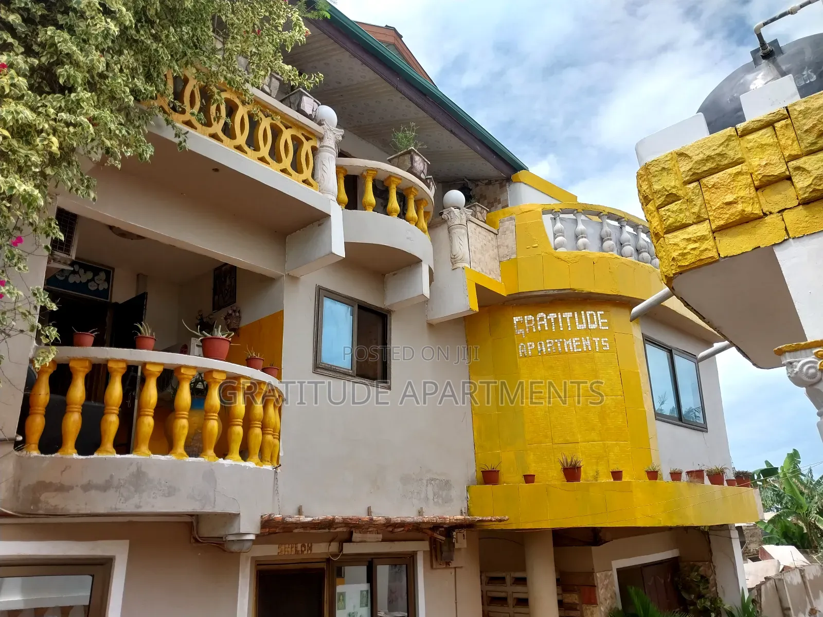 Gratitude Ambassador Suite: 1bdrm Short Stay:Ghc300 Per Day: 2 Guests