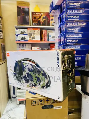 Elegantly Designed JBL(5 W)Portable Bluetooth Speaker.
