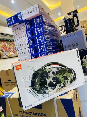 Affordable JBL Wireless Bluetooth Speaker(Boombox 3)5 W.