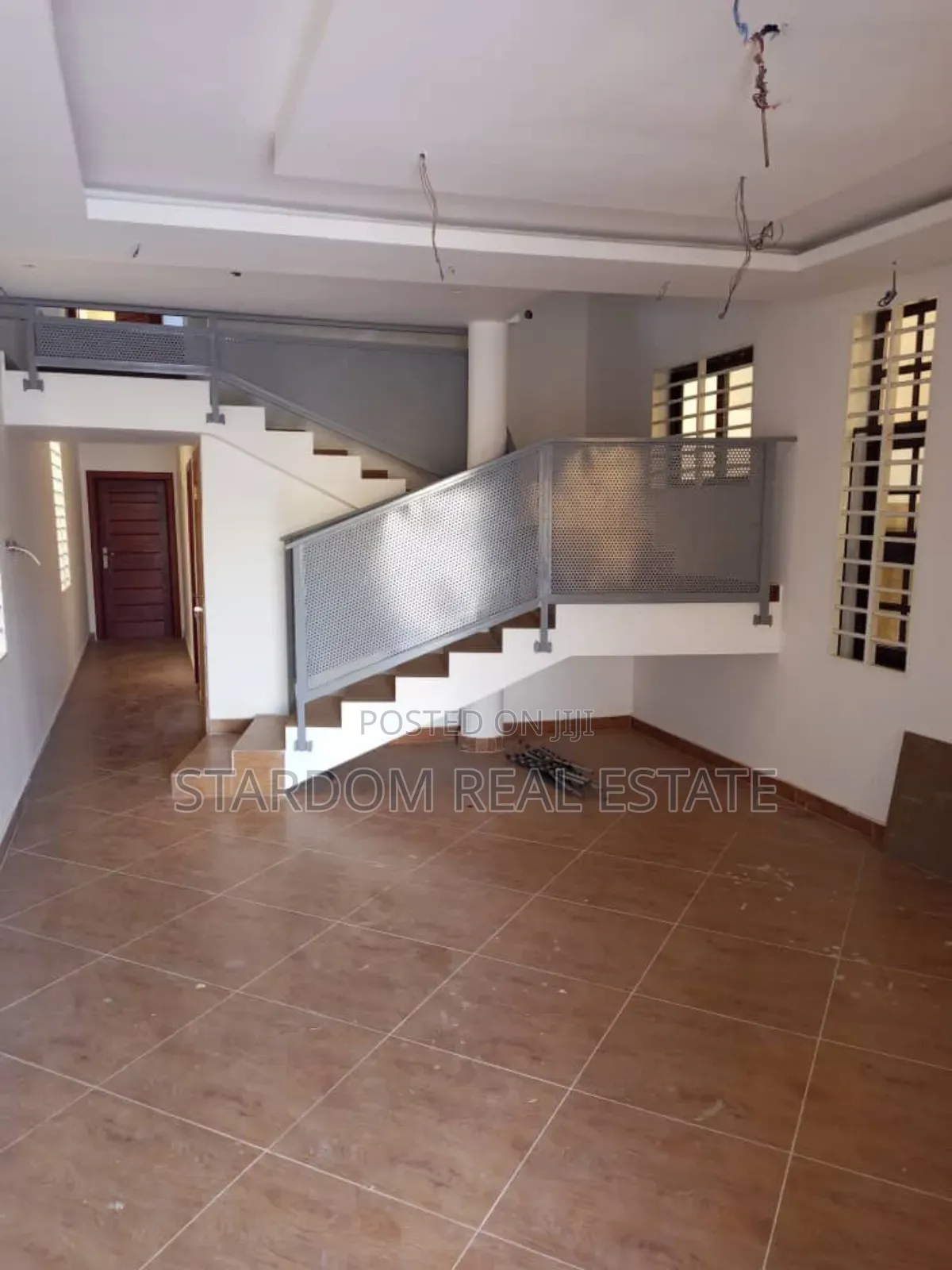 3bdrm Duplex in Spintex for rent
