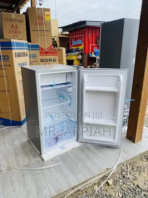 Classic Zara 1-11s Single Door Electric Table Top Fridge.