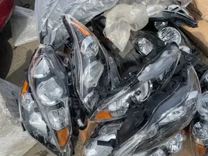 Toyota Corolla 2010 - 2013 Headlamp