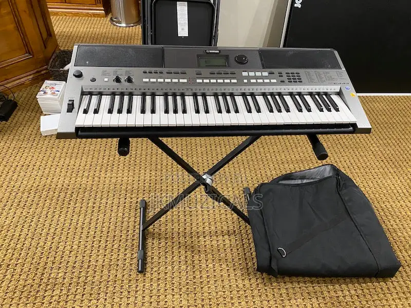 Yamaha PSR E443_ 61 Keys