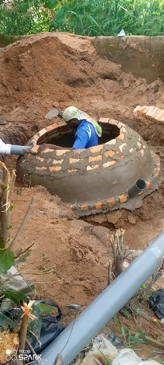 Biogas Toilet - Gas for Cooking