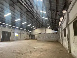 1300 SQM Warehouse + 4 Offices at South Industrial Area for R