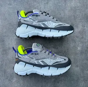 Reebok Sneakers