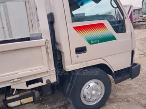 Hyundai Mighty 1