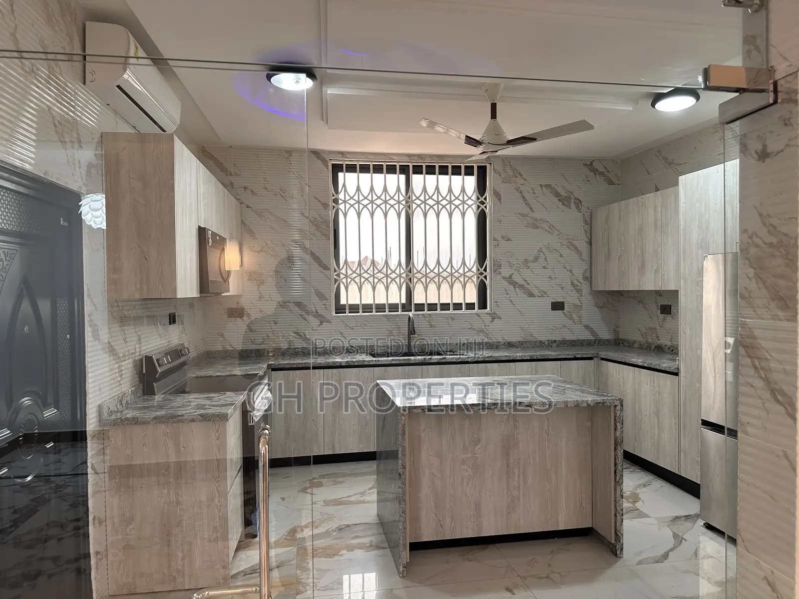 5bdrm Mansion in Agric., Kumasi Metropolitan for sale
