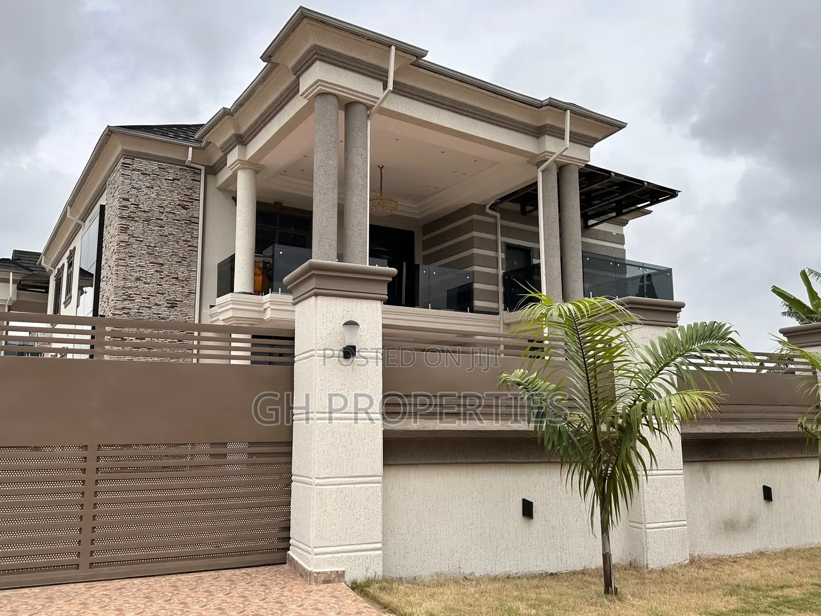 5bdrm Mansion in Agric., Kumasi Metropolitan for sale