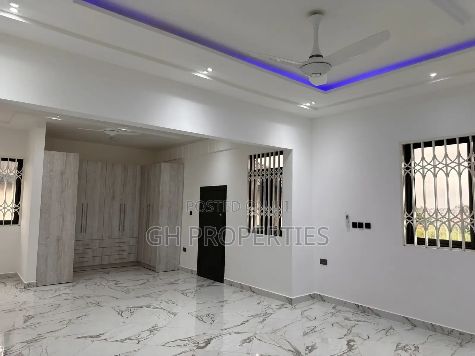 5bdrm Mansion in Agric., Kumasi Metropolitan for sale