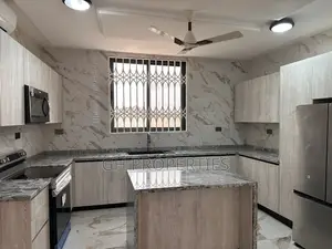 5bdrm Mansion in Agric., Kumasi Metropolitan for sale
