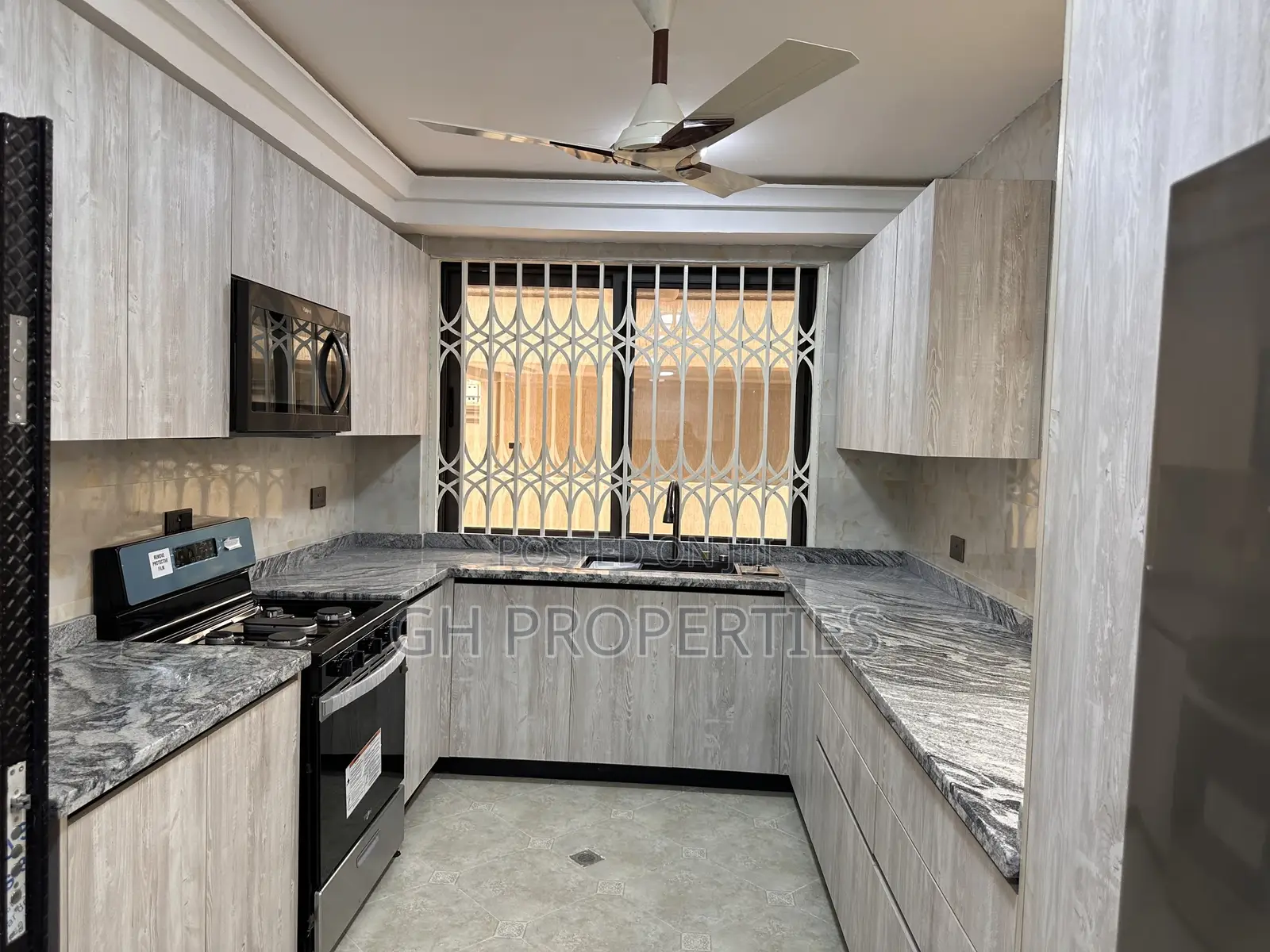 5bdrm Mansion in Agric., Kumasi Metropolitan for sale