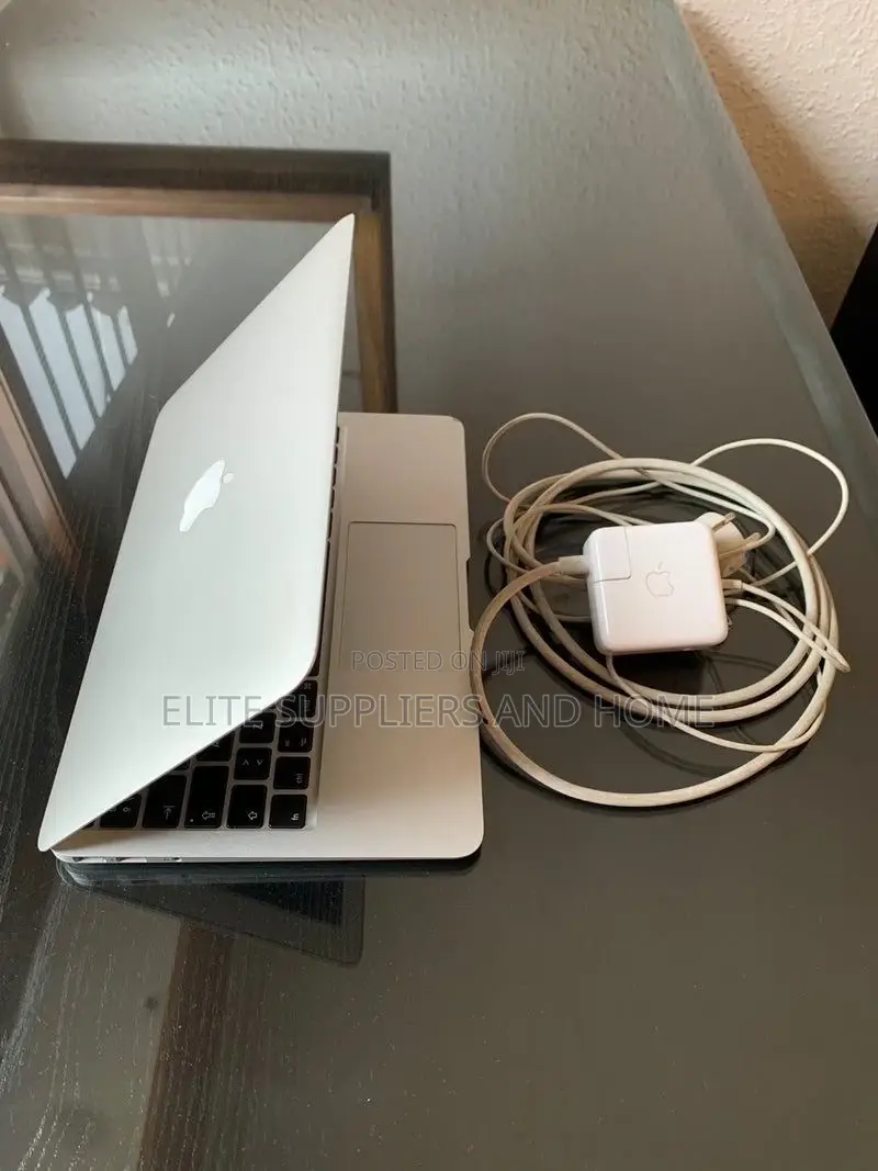 Laptop Apple MacBook Air 4GB Intel Core I5 SSD 256GB