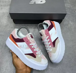 New Balance Sneaker