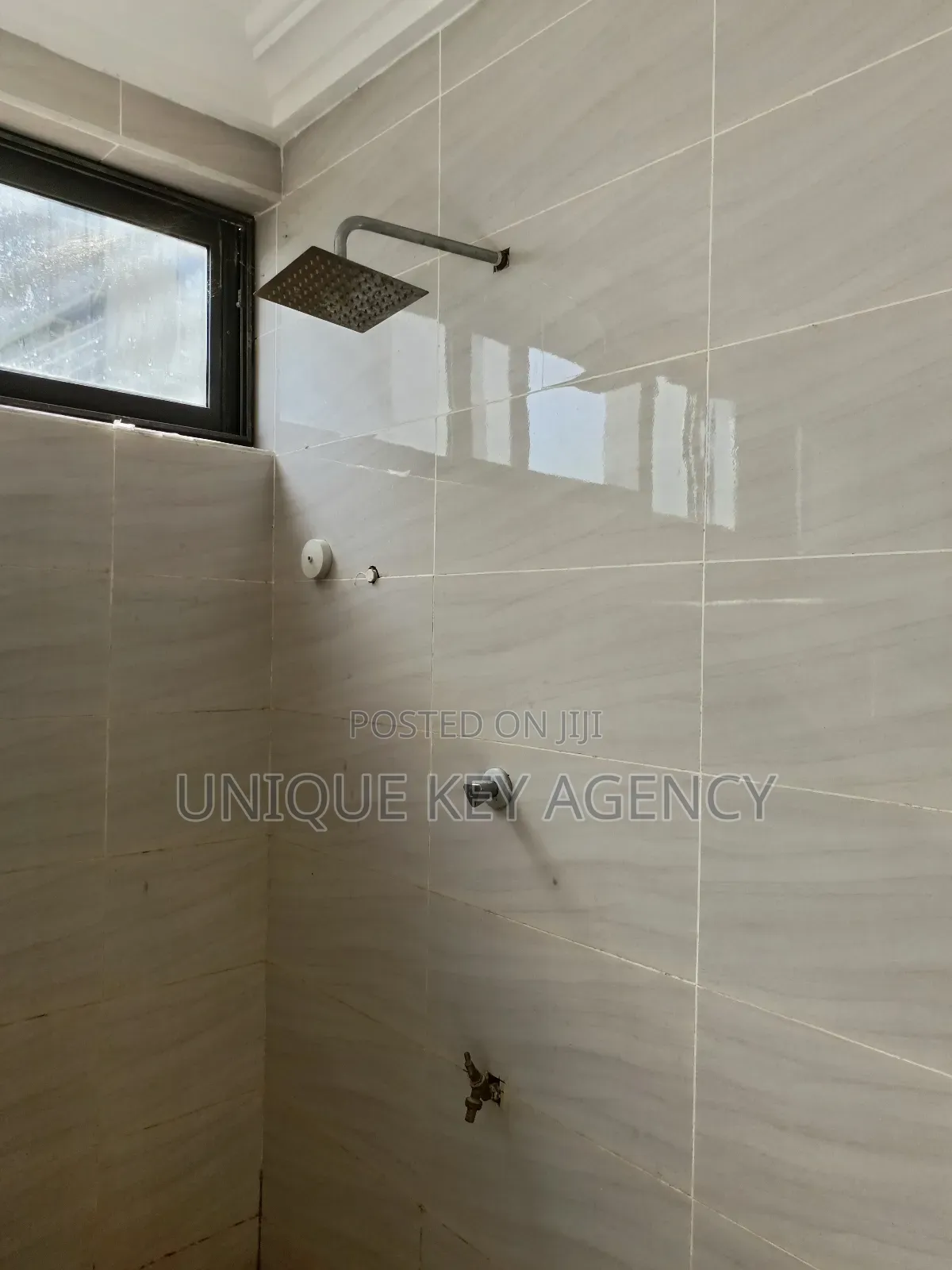 4bdrm Apartment in Unique Key Agency, Airport Residential Area for rent
