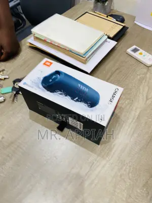 Unique JBL Charge 5 Wireless Bluetooth Speaker.