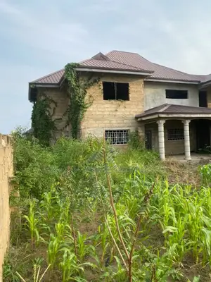 8bdrm Duplex in Lamptey Mills Obom for sale