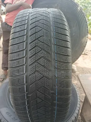 Original First Grade Used Tyres Available 275/55r19