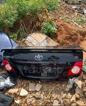 Toyota Corolla 2012 Boot