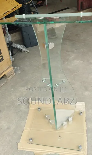 Sleek Pulpit (Glass)