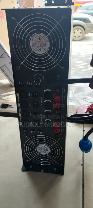 Ev 4channel Amplifier