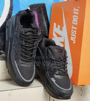 Nike Airmax 90 Surplus Black