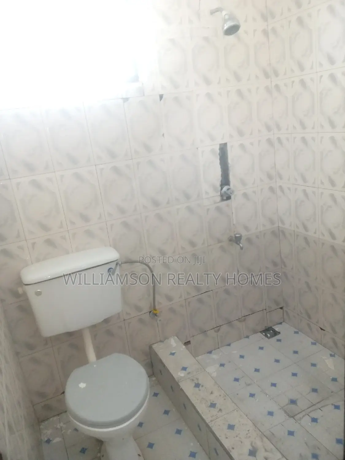 3bdrm House in Community 18 Area, Spintex for rent