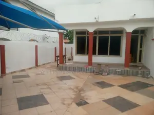 3bdrm House in Community 18 Area, Spintex for rent