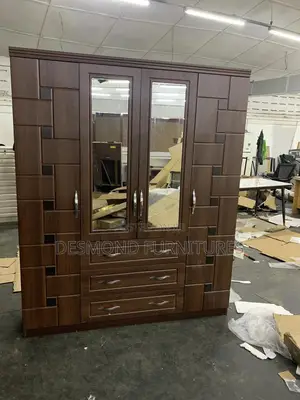 Four Doors Wardrobe With Mirror ( 9124)