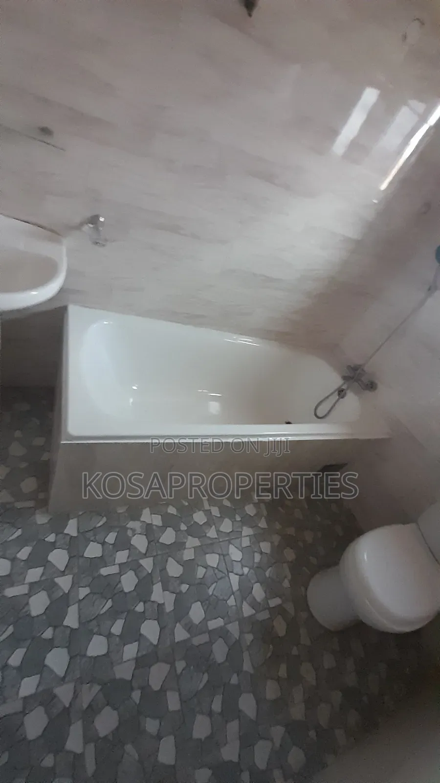 Furnished 7bdrm House in West Legon Near for sale