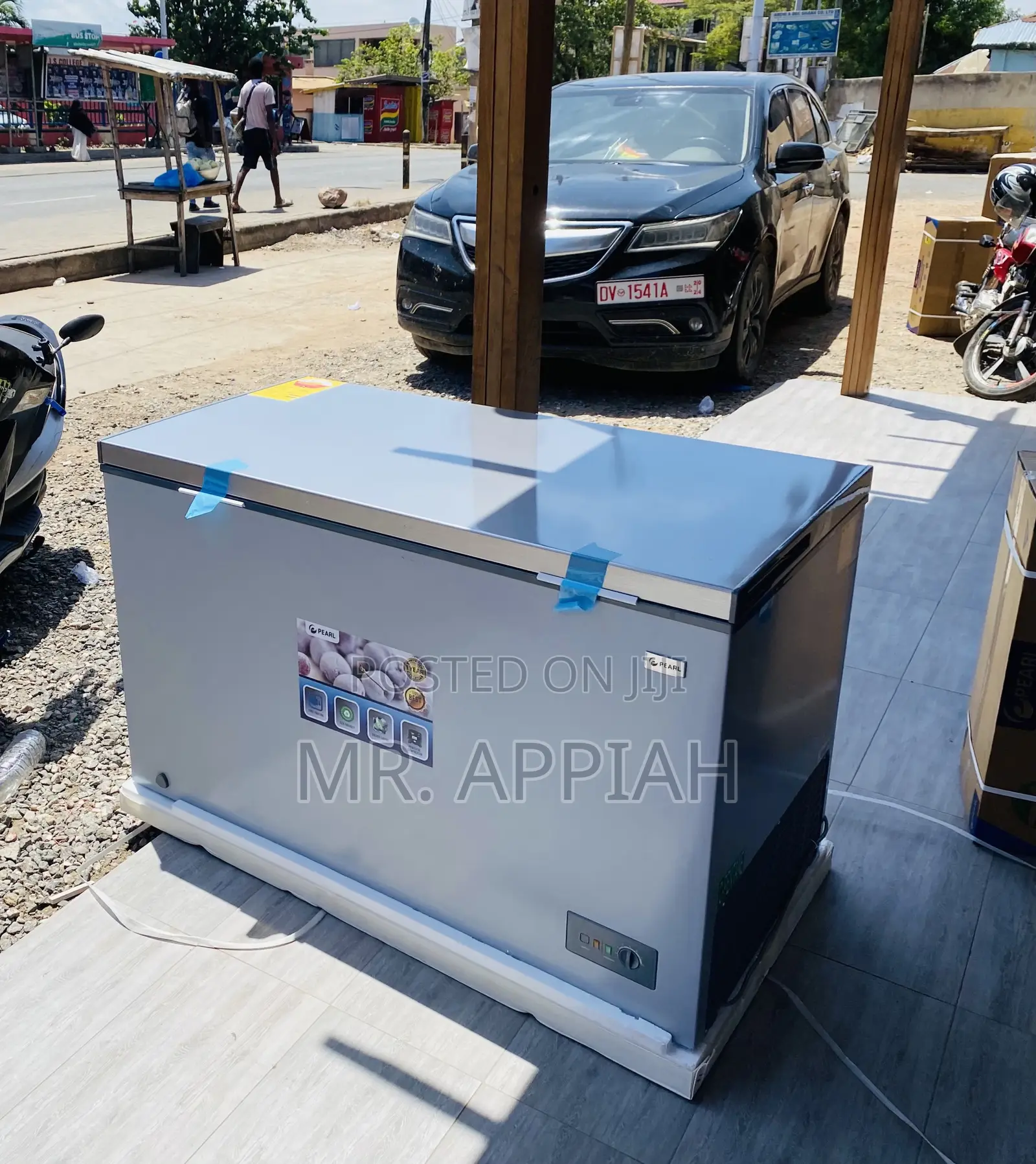 Shop Quality Pearl PCF-380 Single Door Chest Freezer(316L)