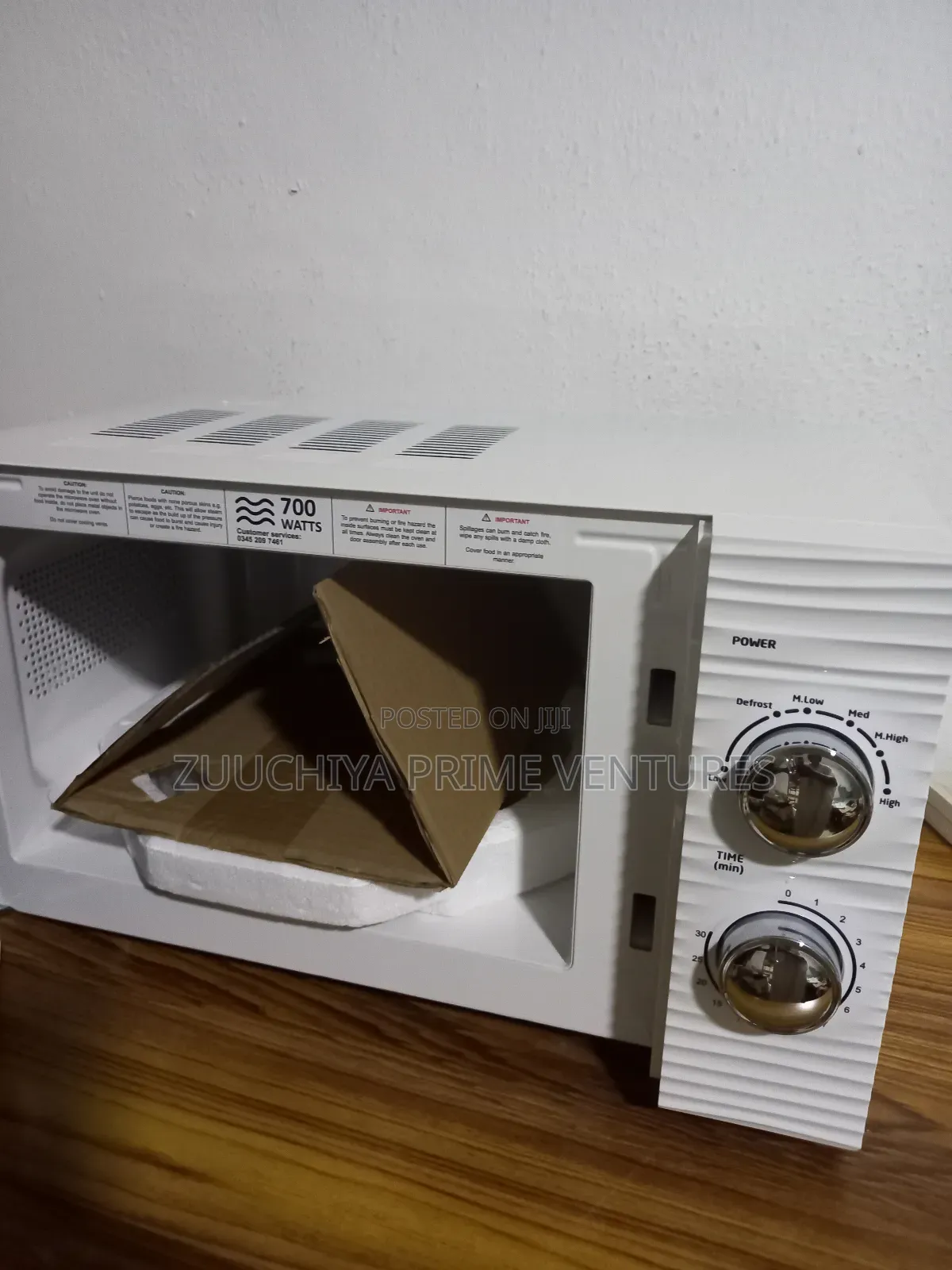 17.L Russell Hobbs Inspire White Microwave From Uk