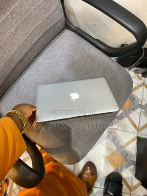 New Laptop Apple MacBook Air 2014 4GB Intel Core I5 SSD 128GB