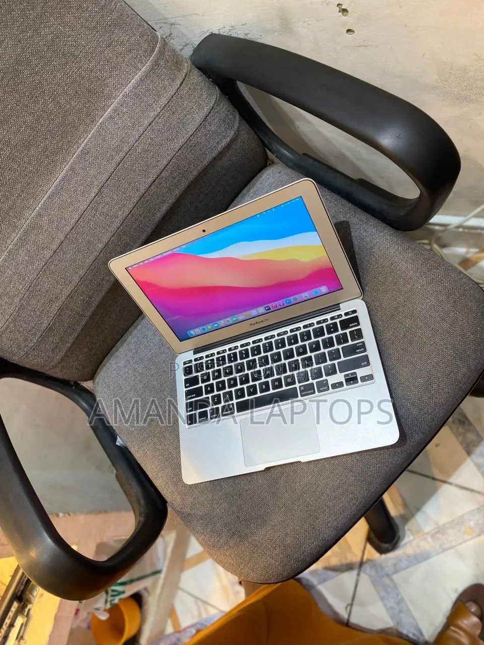New Laptop Apple MacBook Air 2014 4GB Intel Core I5 SSD 128GB
