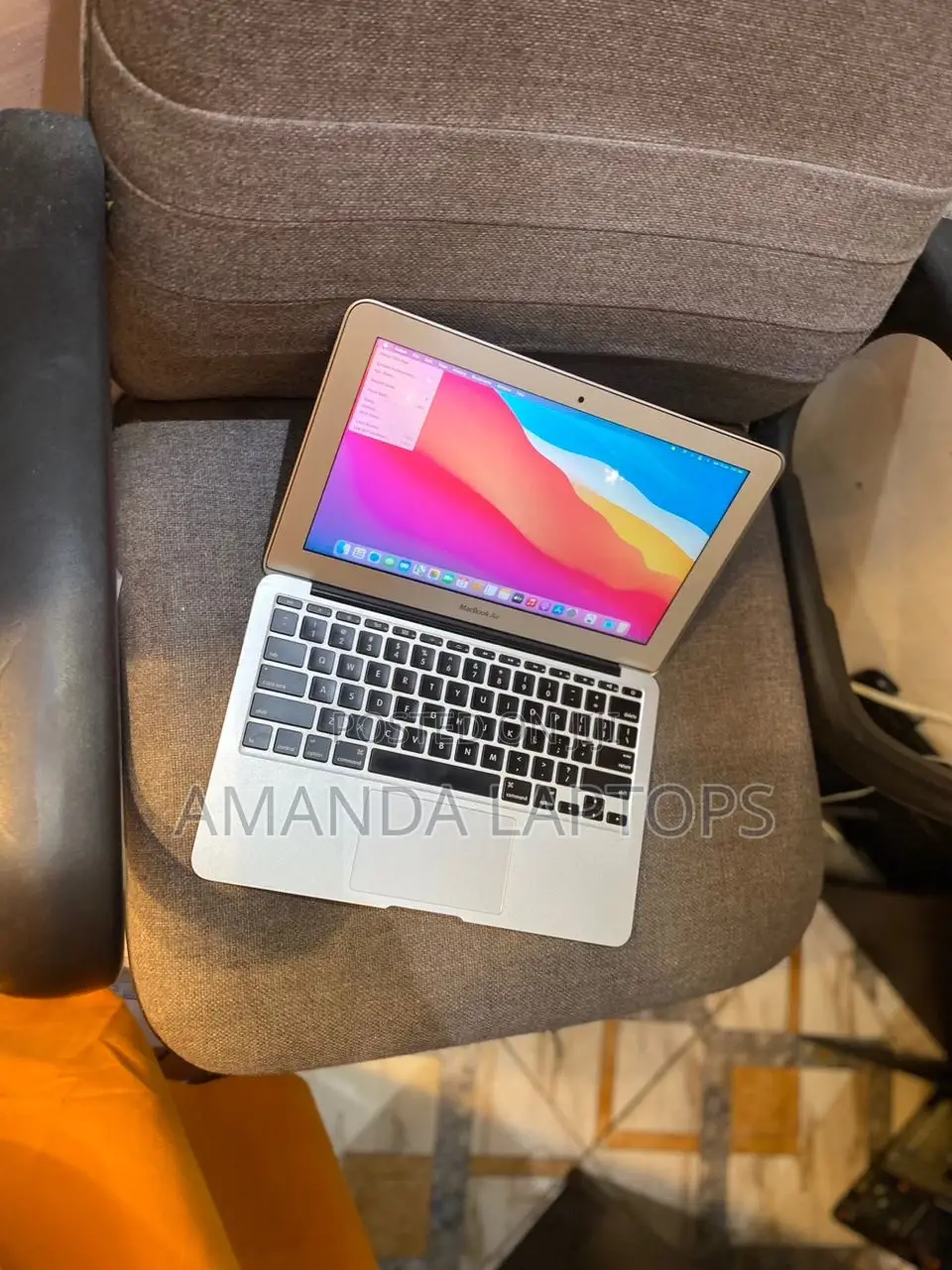 New Laptop Apple MacBook Air 2014 4GB Intel Core I5 SSD 128GB
