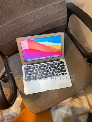 New Laptop Apple MacBook Air 2014 4GB Intel Core I5 SSD 128GB