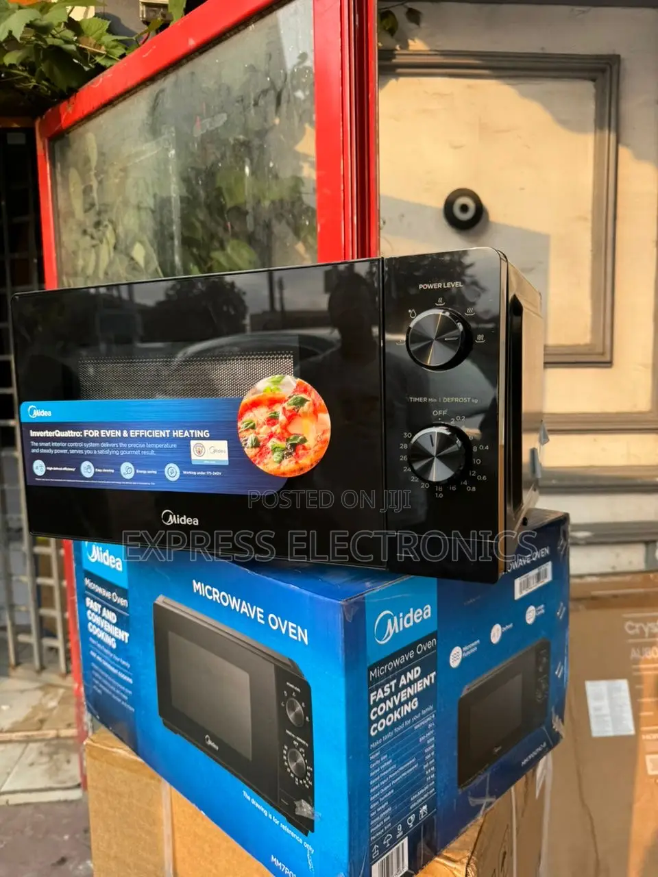 20L Microwave Oven Black Midea MM7P012MZ-B