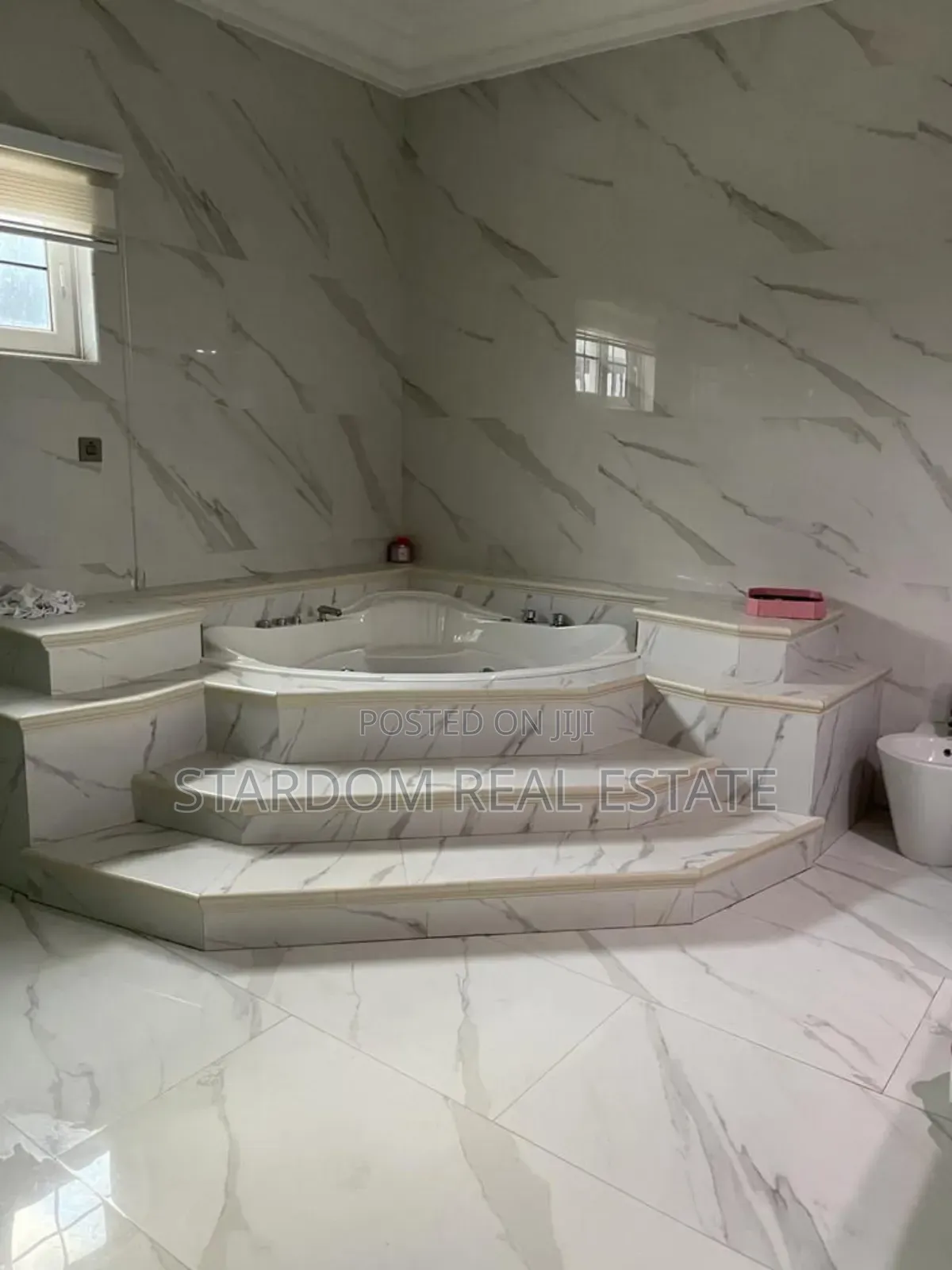 Furnished 5bdrm Mansion in East Legon for rent