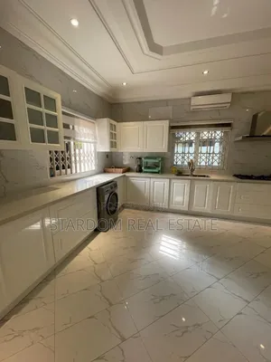 Furnished 5bdrm Mansion in East Legon for rent