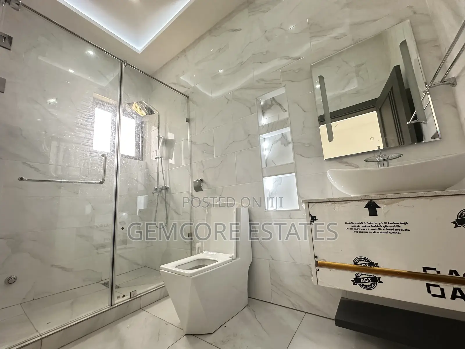 4bdrm Townhouse/Terrace in Puregem Agency, Ashaley Botwe for sale