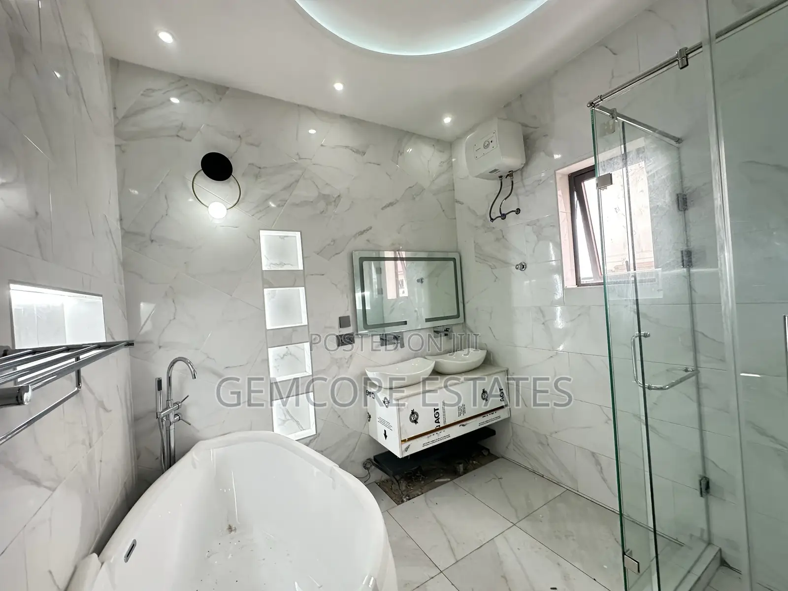 4bdrm Townhouse/Terrace in Puregem Agency, Ashaley Botwe for sale