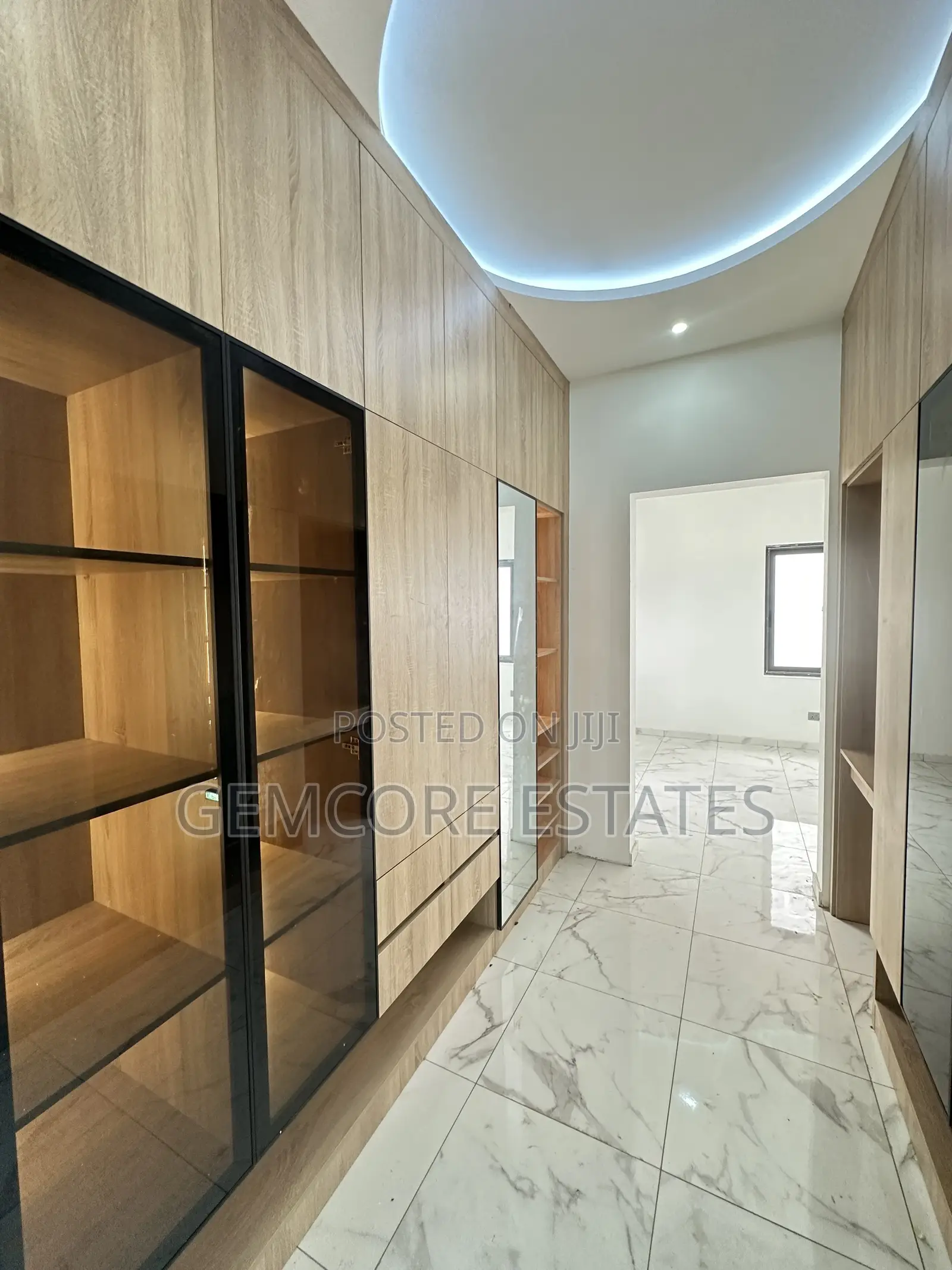 4bdrm Townhouse/Terrace in Puregem Agency, Ashaley Botwe for sale