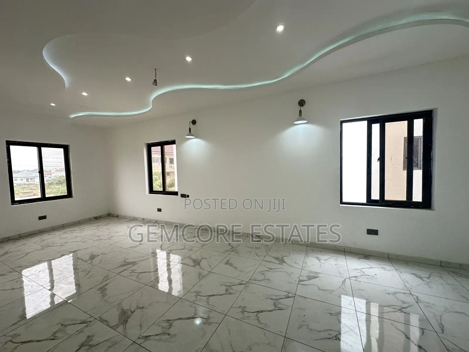 4bdrm Townhouse/Terrace in Puregem Agency, Ashaley Botwe for sale